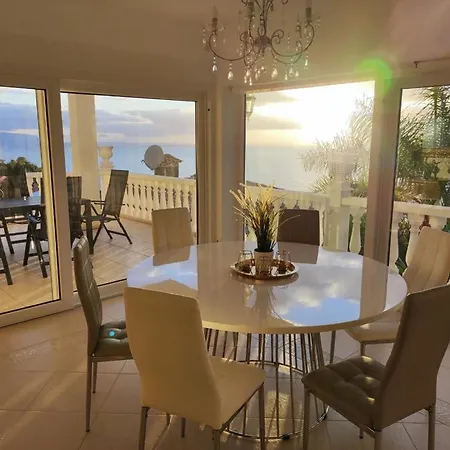 Carioca - With Private Pool, Marvelous Garden And Amazing Ocean View *